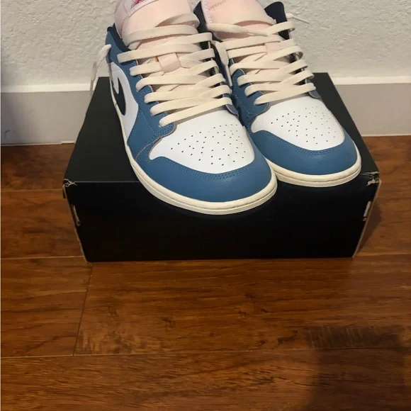 Jordan 1 Low SE (Motion Pack)